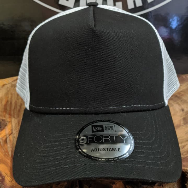 Black/White - Front