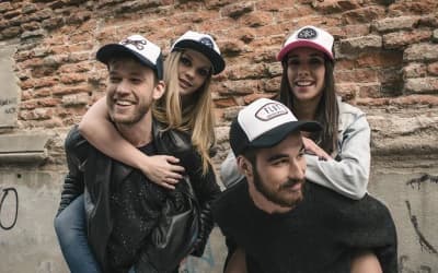 https://customcaps.ca/image/cachewebp/catalog/pexels-photo-792535-1140x300w.webp
