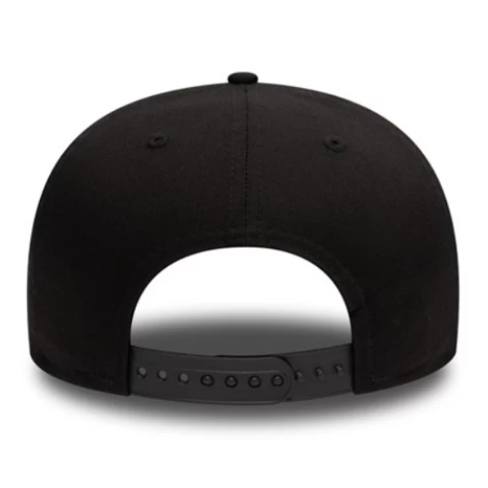 SNAPBACKS