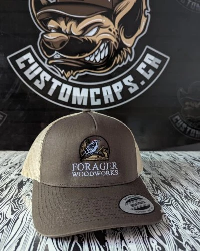 Loving the detail in this hat plus the tones on this SnapBack match the vibe perfectly!  #woodpecker #naturist #customapparel #customhat #snapback #yupoong #logo