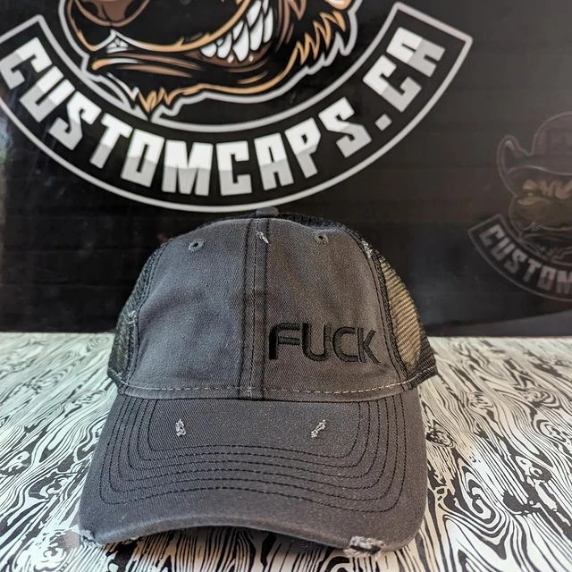 This distressed hat fits the vibe perfectly. Don’t you agree? #ootd #customapparel #madeincanada #canadiansmallbusiness #niagara #hamont #toronto