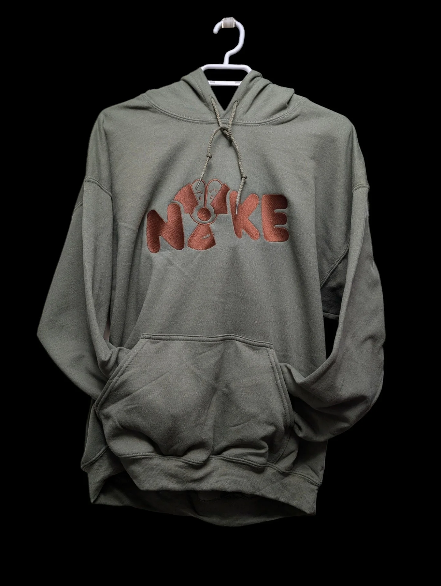 Love the look of this custom Nike hoodie! The unique logo design adds such a cool, personalized touch.  Head to customcaps.ca to check out their full collection and create your own custom apparel. Can't wait to see what you design!
.
.
#NikeMagic #NukeTheGame #DisneyDreamTeam
#NikeXDisney #NukeYourLimits #DisneyAthletics
#JustDoItDisneyStyle #NukePowerMoves #DisneySportsMagic
#NikeKingdom #BlastOffWithNike #DisneyOnTheRun
#AthleticMagic #NukeTheCourt #DisneyInspiredGear